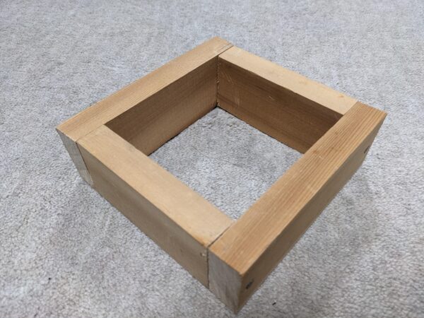 つるバラ剪定完了。うみ用のマス